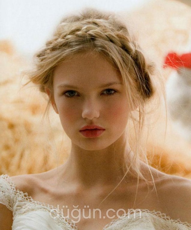 Dağınık Topuz Modeli