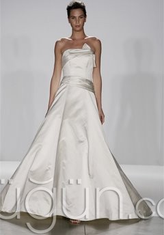 Kloş Etekli Gelinlik