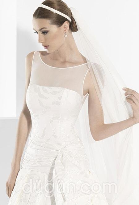 Kayık Yaka Gelinlik