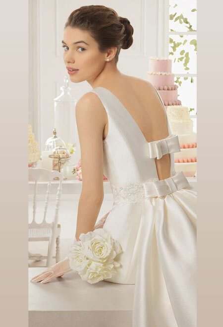 Sırt Dekolteli Gelinlik