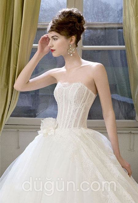 Korsajlı Straplez Model Gelinlik