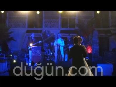 Nurzat & Esra Orkestrası