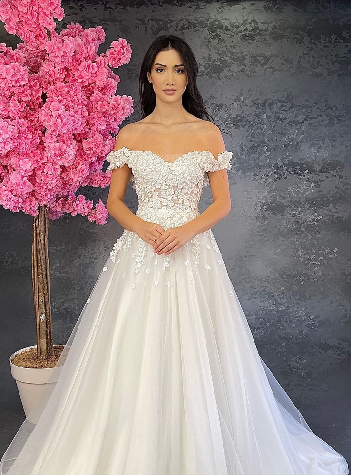 Düşük Omuz A Kesim Gelinlik