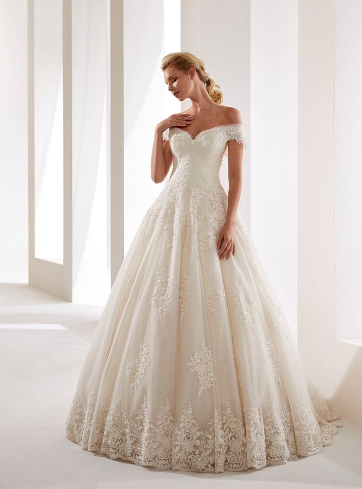 MBM 65 Prenses Kesim Sırt Dekolteli Düşük Omuz Gelinlik