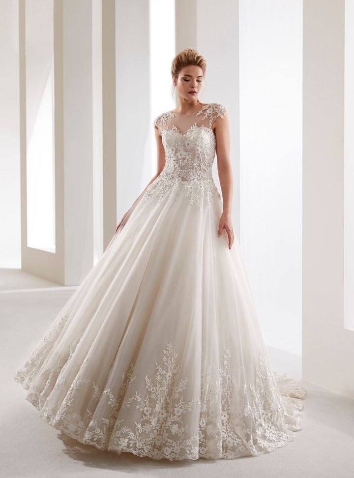 MBM 48 A Kesim Sırt Dekolteli Göğüs Dekolteli Gelinlik