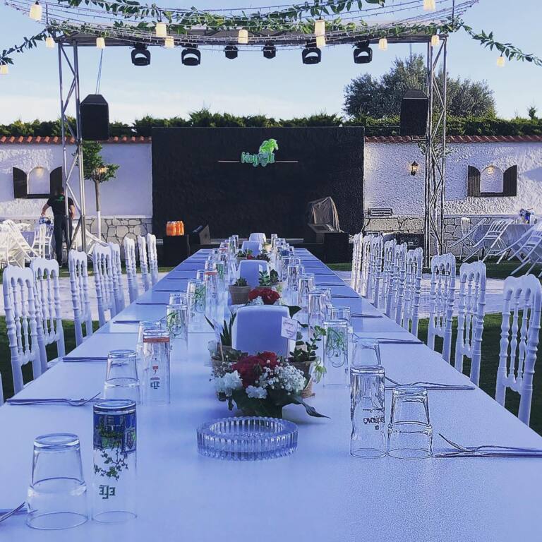 Keyifli Kır Düğün Bahçesi Çeşme