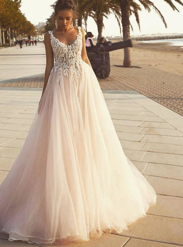 ESM 49 V Yaka Düz Kesim Romantik Gelinlik