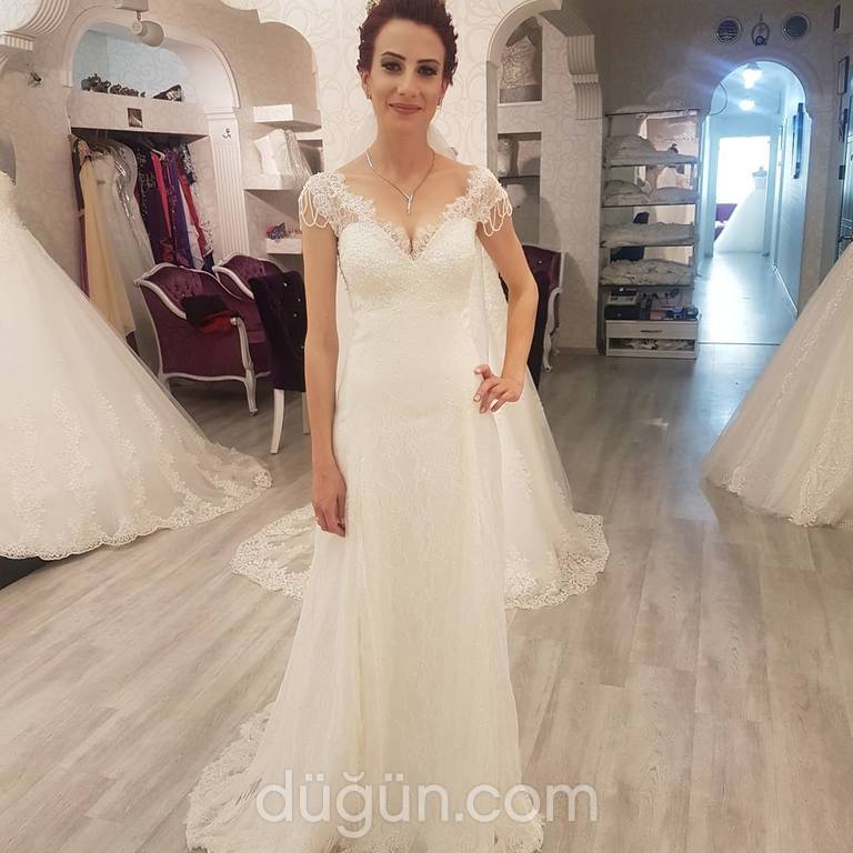 Düşük Omuz Gelinlikler