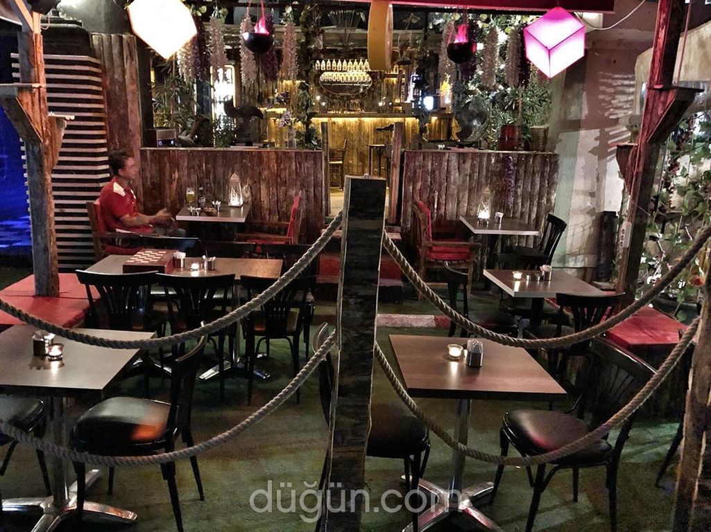 Aşikar Food Drink Music