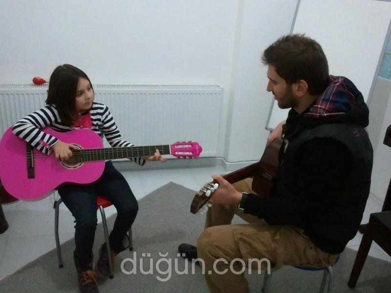 Tahir Özcan Ersöz Sanat Akademisi