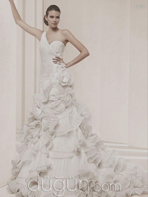 Fırfırlı Gelinlik