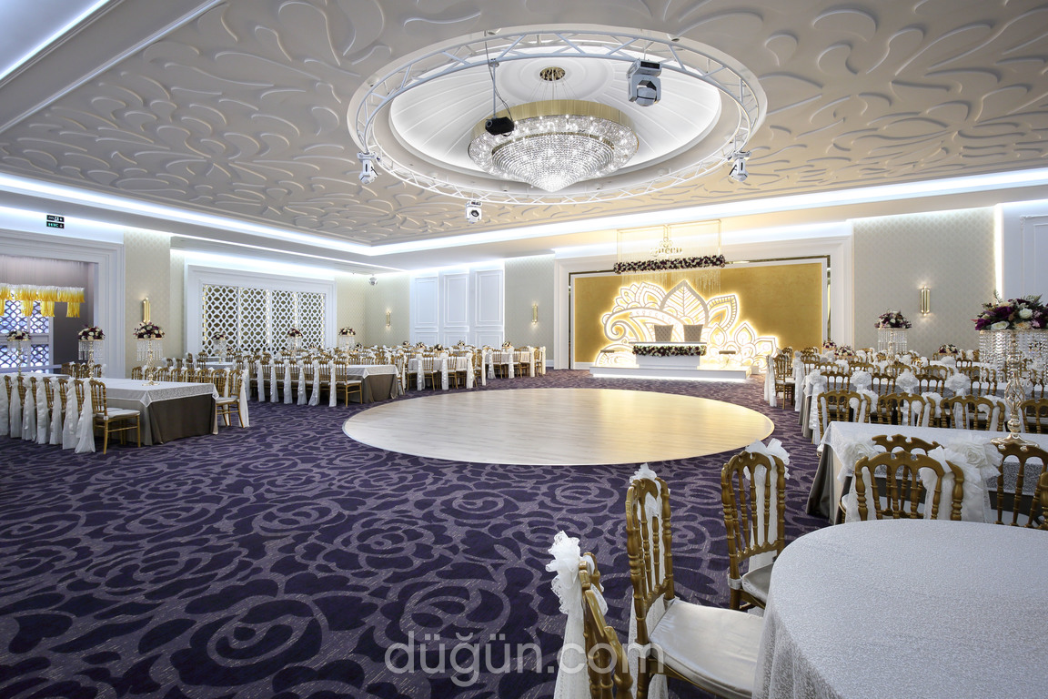 Queen Wedding Convention Hall