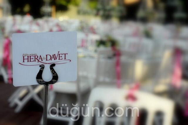 Hera'da  Davet