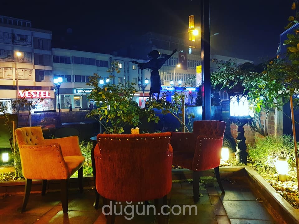 Çatı Cafe & Pub