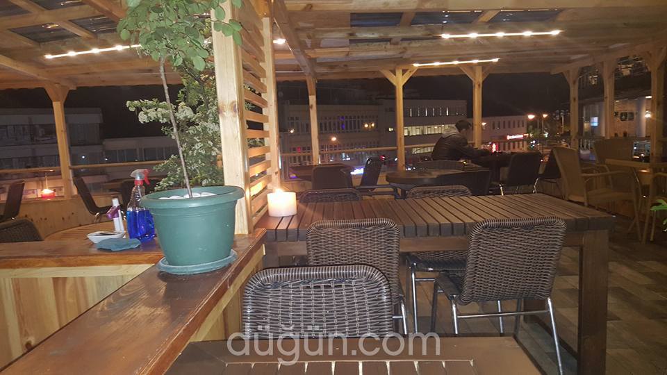 Çatı Cafe & Pub