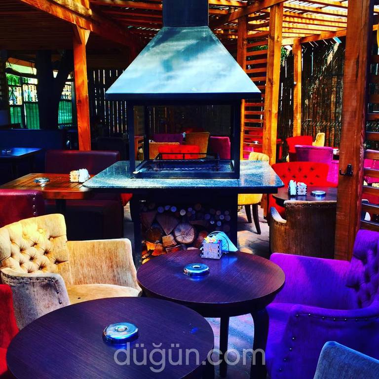 Çatı Cafe & Pub