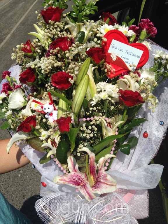 Bade Su Çiçek Dünyası