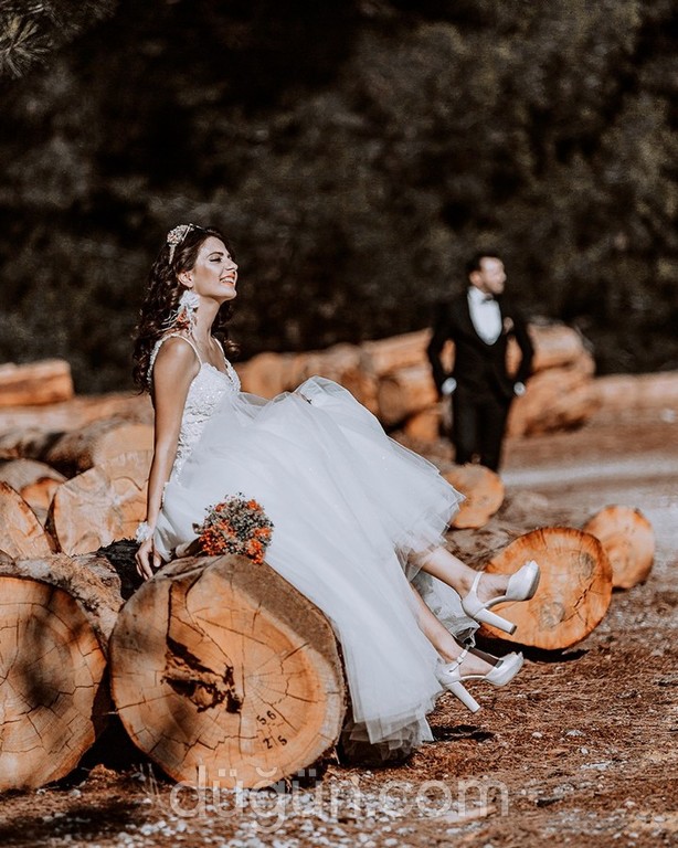 Stüdyo Anıt Menemen