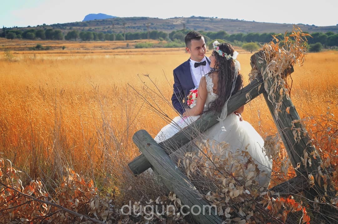 Stüdyo Anıt Menemen