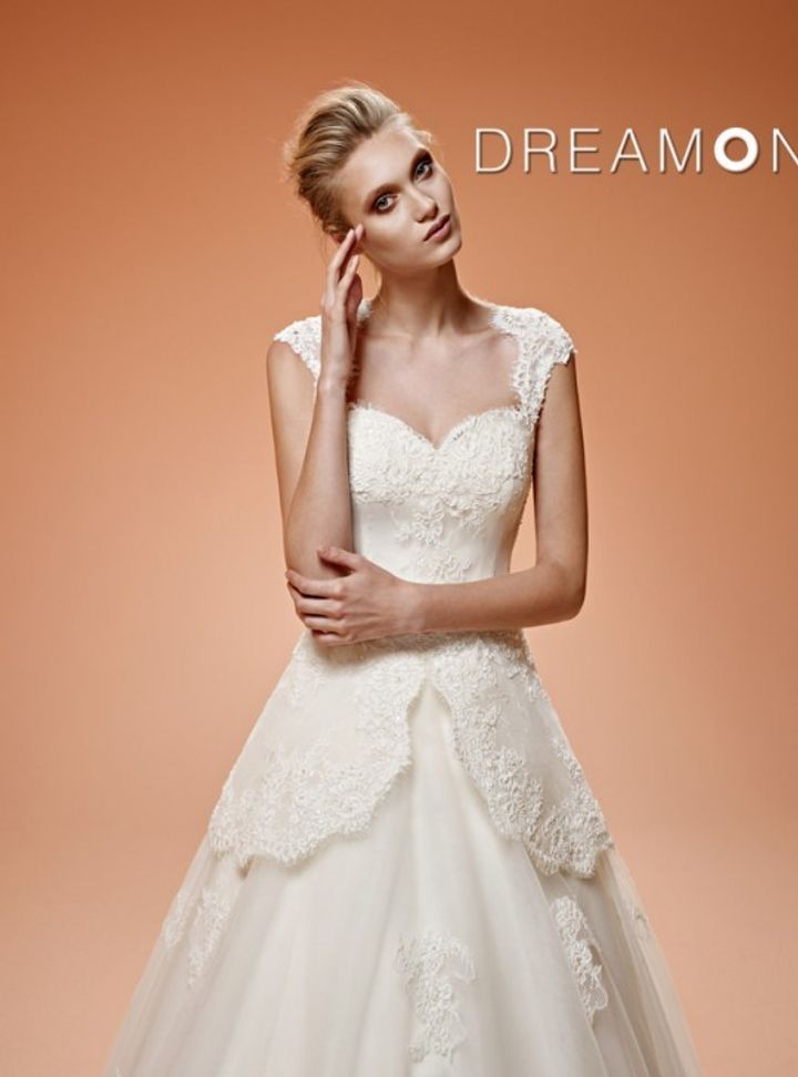 Fairy Tale Jasmine  A Kesim Sırt Dekolteli V Yaka Gelinlik