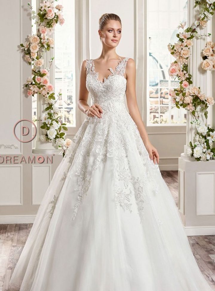 True Love Mila  A Kesim V Yaka Göğüs Dekolteli Gelinlik