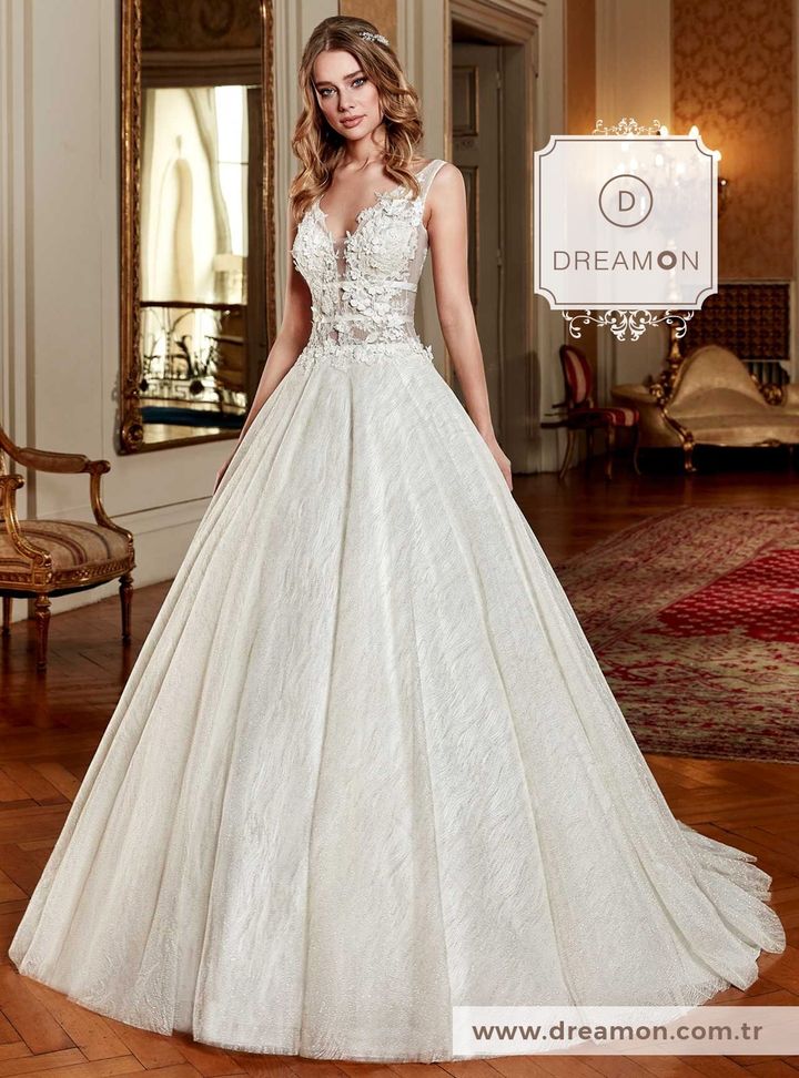 The Renaissance Lorrain  A Kesim Sırt Dekolteli V Yaka Gelinlik