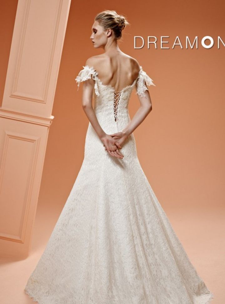 Fairy Tale Ezra  Balık Kesim Sırt Dekolteli Düşük Omuz Gelinlik