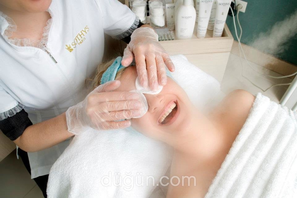 Este Form Beauty Club