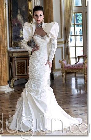 Sıradışı Gelinlik