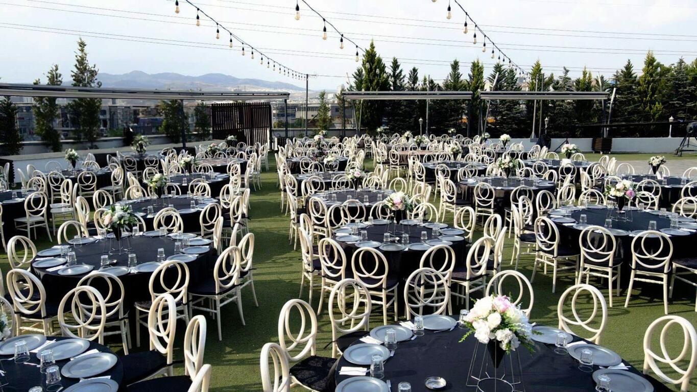 Ewet'de Balo ve Nikah Salonu