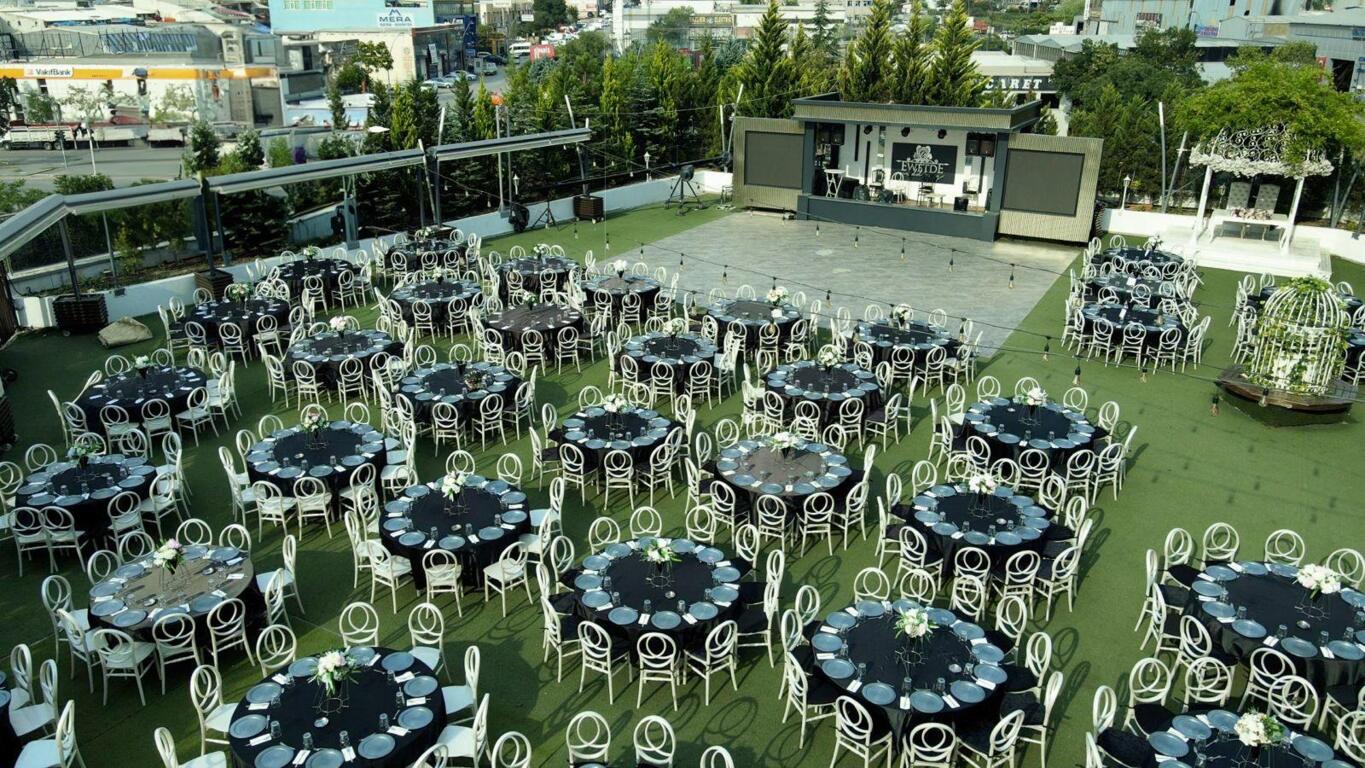 Ewet'de Balo ve Nikah Salonu