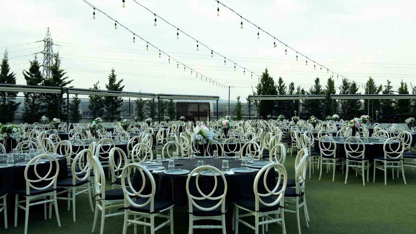 Ewet'de Balo ve Nikah Salonu