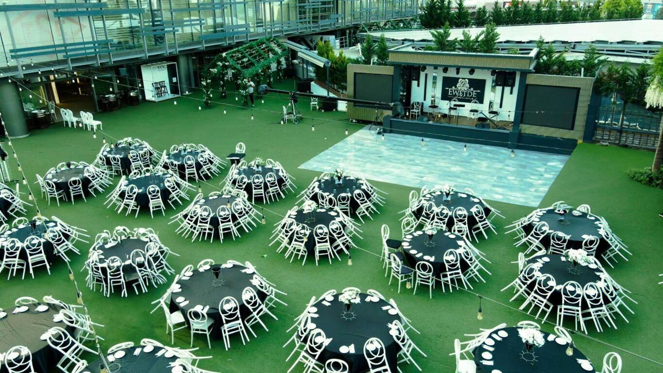 Ewet'de Balo ve Nikah Salonu