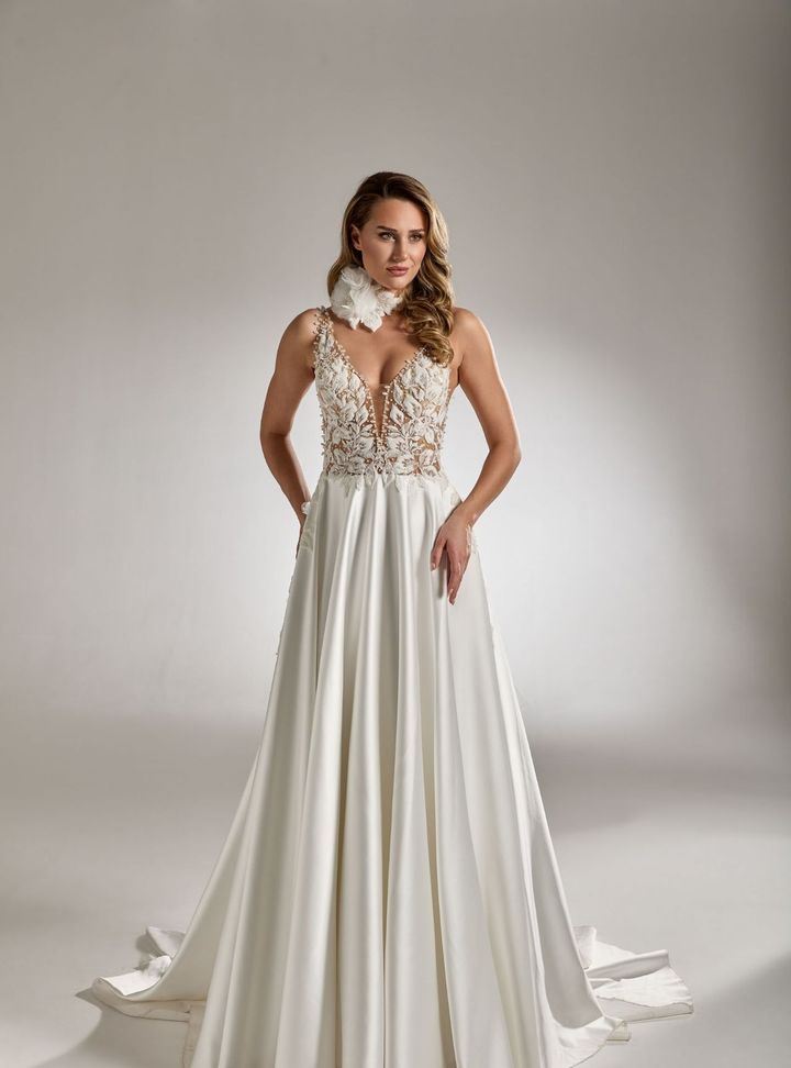 RB-97 A Kesim Sırt Dekolteli Göğüs Dekolteli Gelinlik