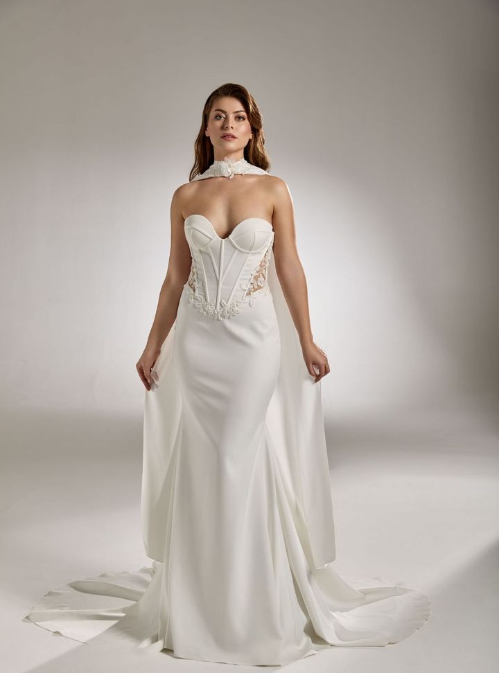 RB-81 Balık Kesim Straplez Tarlatansız Gelinlik