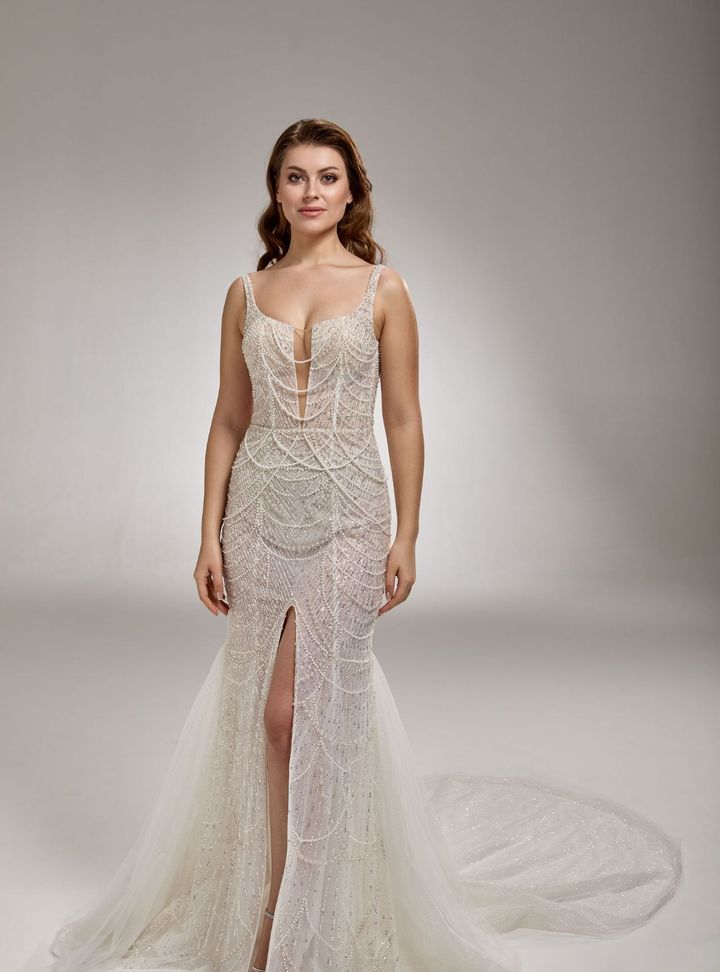 RB-57 Balık Kesim Tarlatansız Sırt Dekolteli Gelinlik