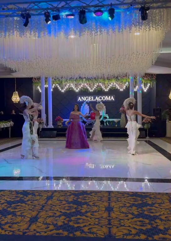 Angelecoma