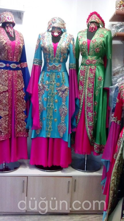 Simelya Kına Kıyafetleri