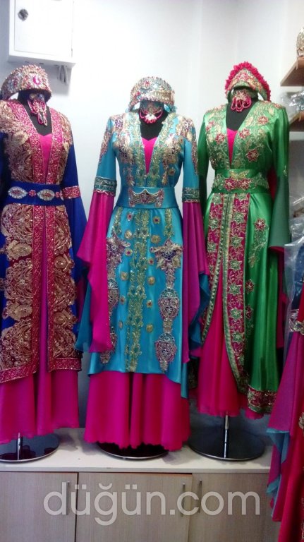 Simelya Kına Kıyafetleri