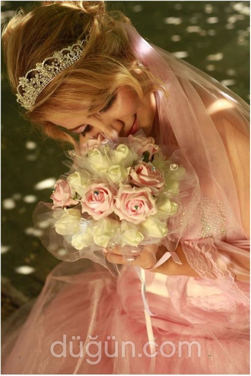 Nadide Türk Make Up Artist/Visagistin