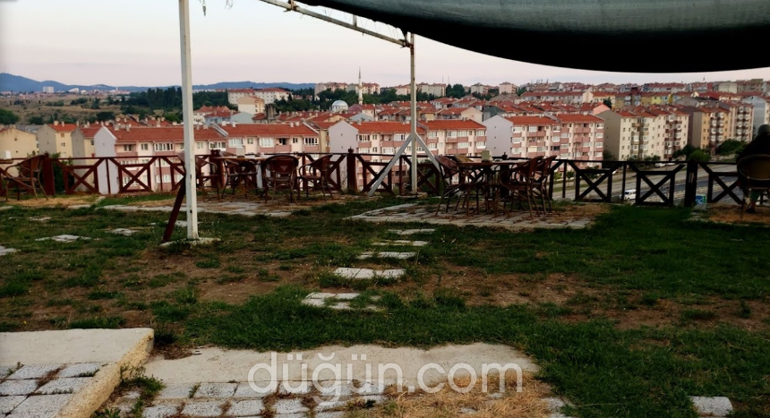 Manolya Kır Bahçesi