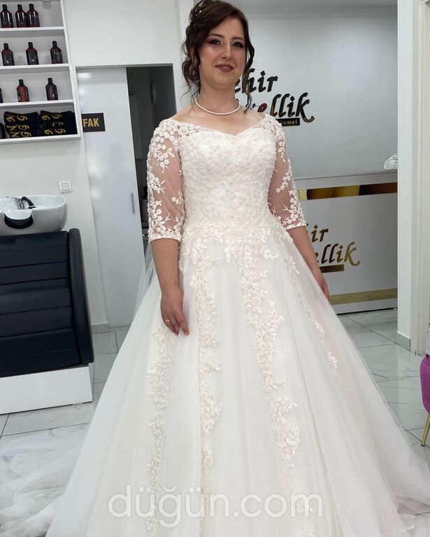 Modacı Feraye Hocaoğlu