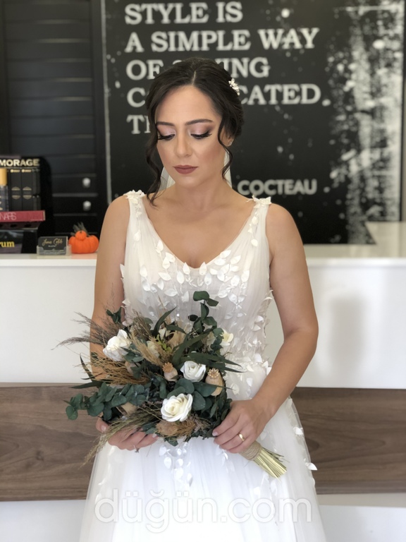 Yunus Çelik Hair Make Up Studio