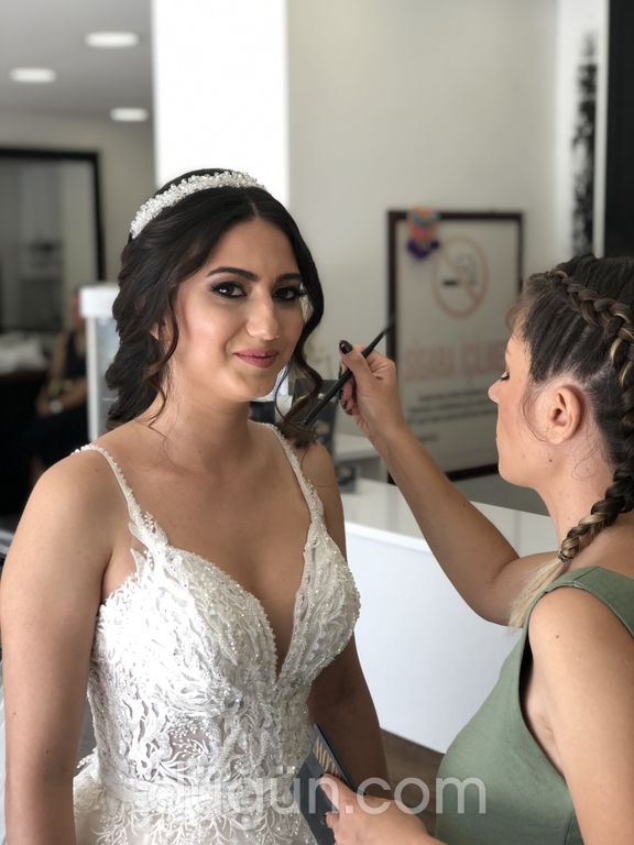Yunus Çelik Hair Make Up Studio