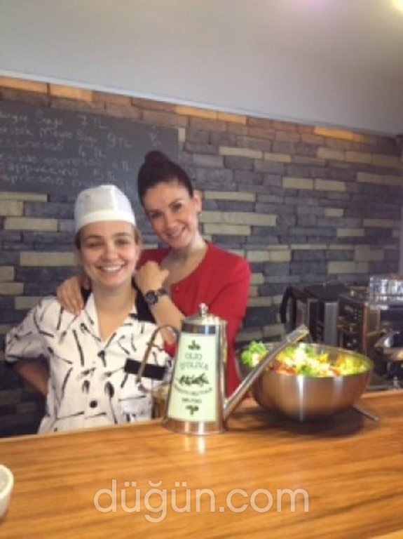 Wellness Club by Burçin Çelikezer