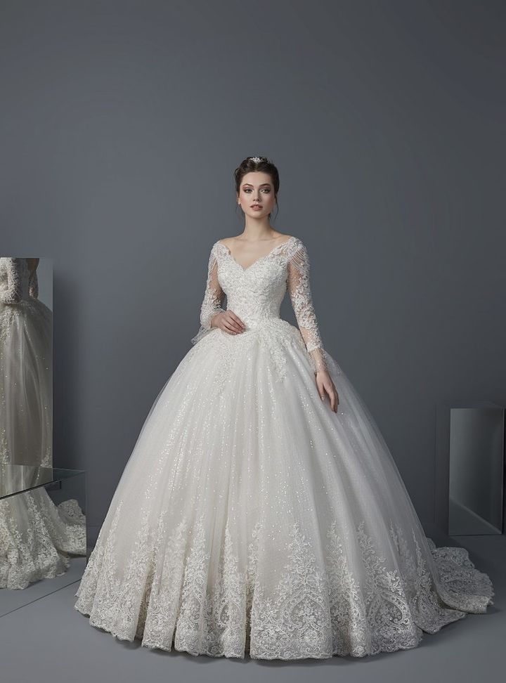 HPC 28 Prenses Kesim V Yaka Göğüs Dekolteli Gelinlik