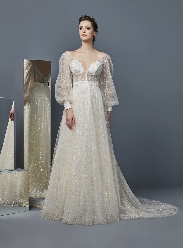 HPC 29 V Yaka Düz Kesim Göğüs Dekolteli Gelinlik