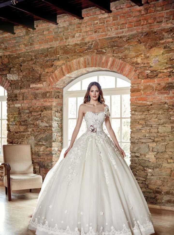 HPC 10 Prenses Kesim Straplez Göğüs Dekolteli Gelinlik