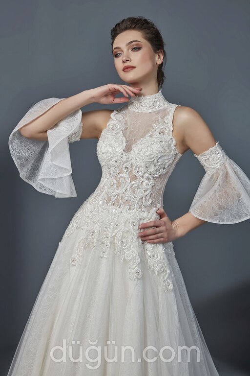 HPC 22 Halter Yaka Düz Kesim Göğüs Dekolteli Gelinlik 1