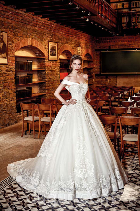 HPC 14 Prenses Kesim Düşük Omuz Göğüs Dekolteli Gelinlik